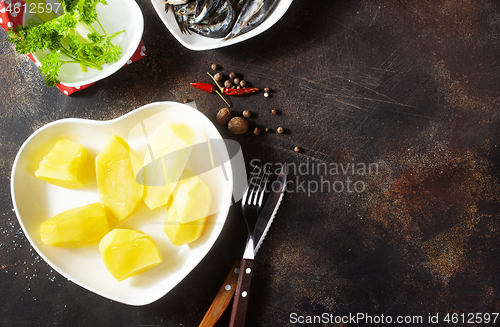 Image of potato with fish