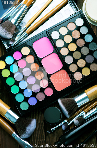 Image of Various makeup products 