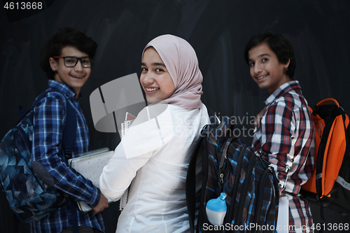 Image of Arab teenagers group