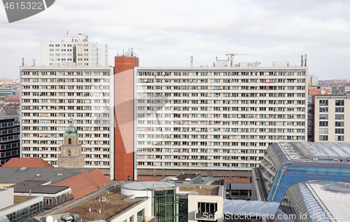 Image of SIdeview of an simple appartment building