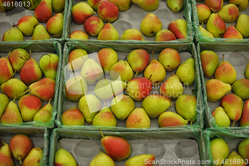 Image of Pears at the grocery store