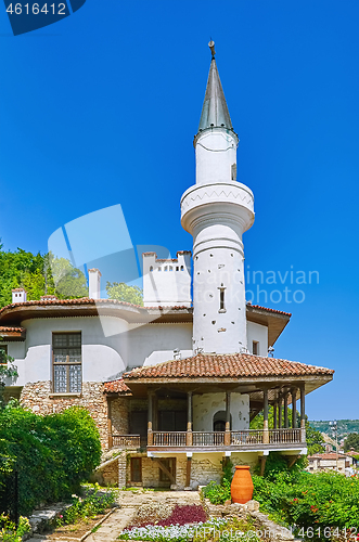 Image of Mansion-house with Minaret