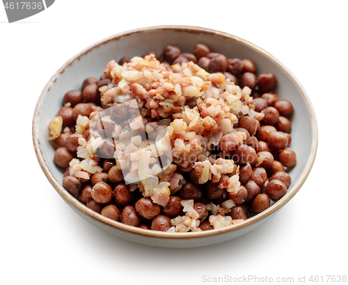 Image of bowl of boiled gray peas