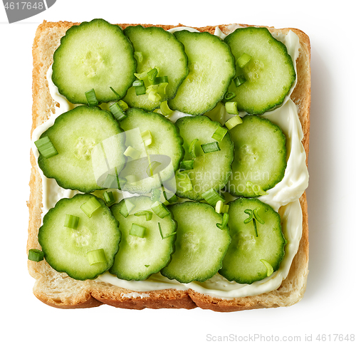 Image of toasted bread with cream cheese and cucumber