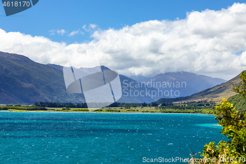 Image of lake Wanaka; New Zealand south island