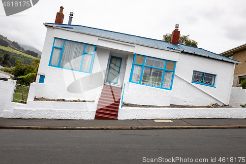 Image of a house at the very steep Baldwin Road