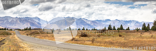 Image of road to horizon New Zealand south island