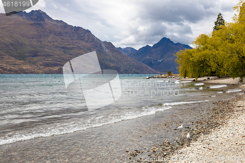 Image of lake Wakatipu in south New Zealand