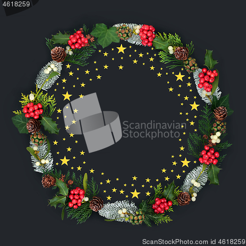 Image of Gold Star & Floral Christmas Wreath 