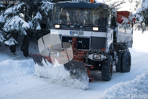 Image of snow truck