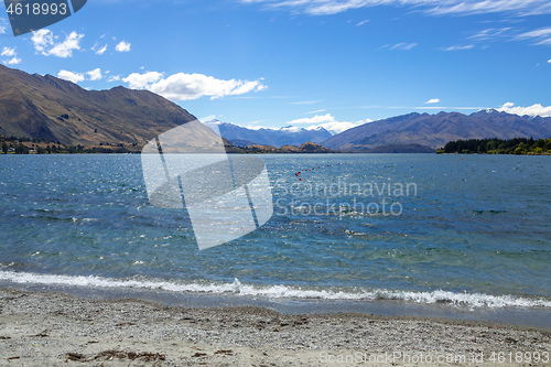 Image of lake Wanaka; New Zealand south island