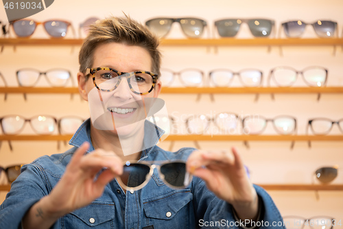 Image of woman in a eyewear store