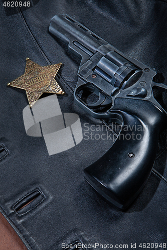 Image of Gun And Star