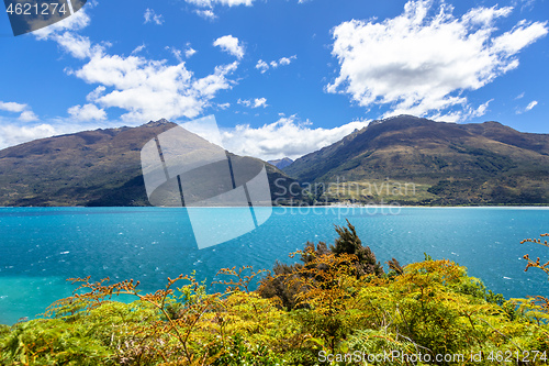 Image of lake Wanaka; New Zealand south island