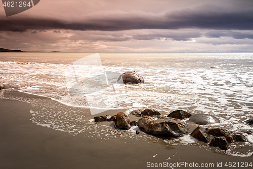 Image of boulders at the beach of Moeraki New Zealand