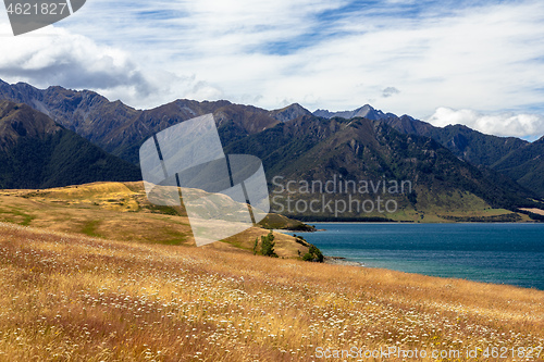 Image of lake Wanaka; New Zealand south island