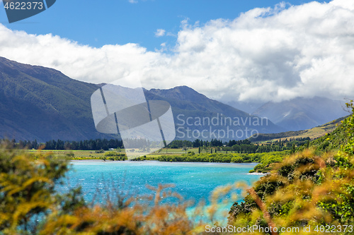 Image of lake Wanaka; New Zealand south island