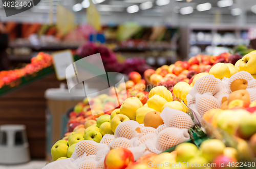 Image of ripe apples at grocery store or supermarket