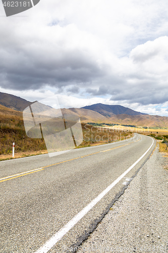 Image of road to horizon New Zealand south island