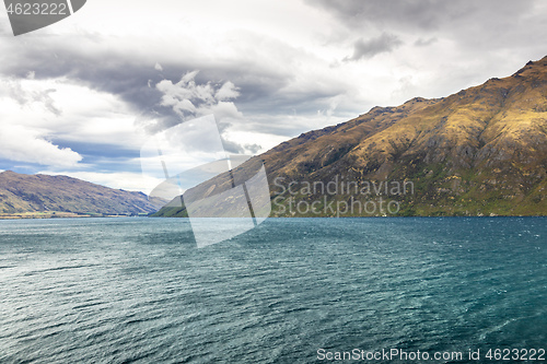 Image of lake Wakatipu in south New Zealand