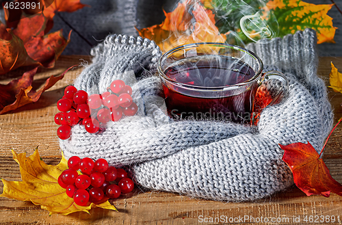 Image of Black tea with a viburnum