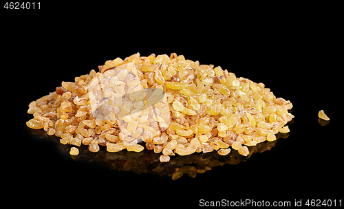 Image of Pile of dry bulgur groats