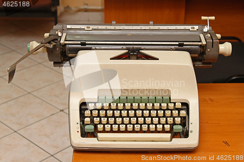 Image of Mechanical Typewritter