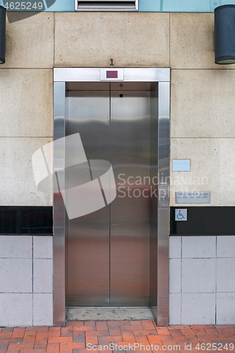 Image of Lift Door