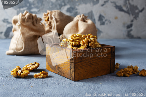 Image of walnuts