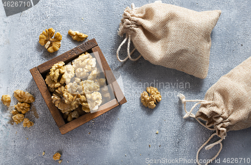 Image of walnuts