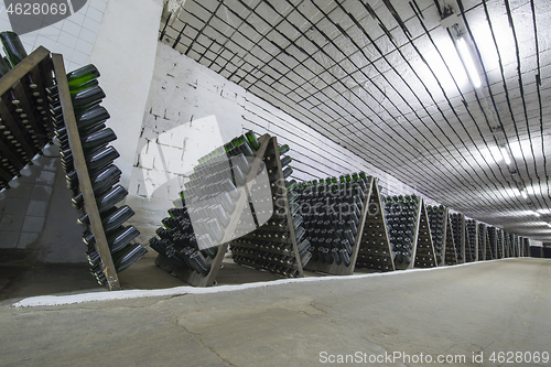 Image of Sparkling wine fermenting in winery