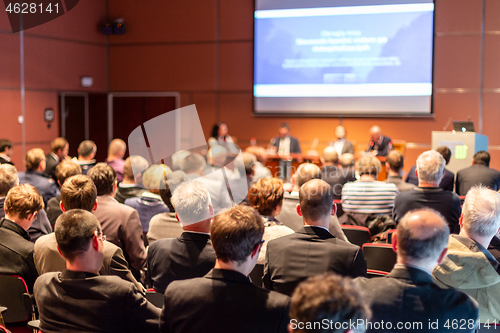 Image of Round table discussion at business conference event.