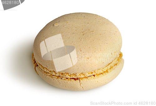 Image of One yellow macaroon angled view