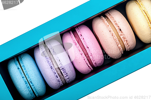 Image of Macaroons in box top view