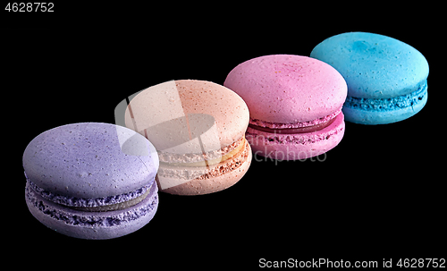 Image of Macaroons in a row diagonally