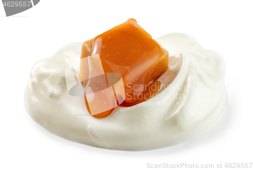 Image of yogurt and caramel