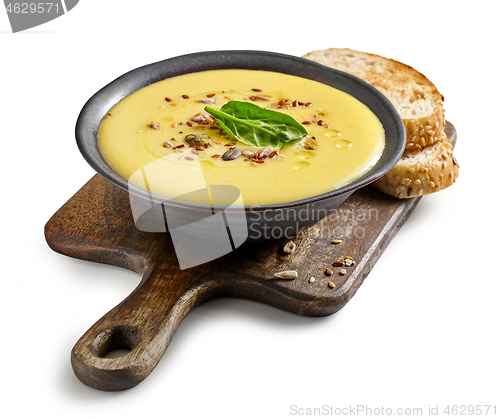 Image of bowl of vegetable cream soup