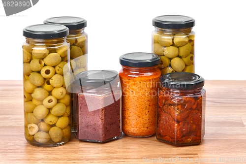 Image of Olives , pesto, dried tomatoes