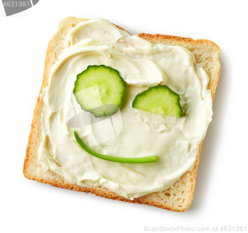 Image of toasted bread with cream cheese and cucumber