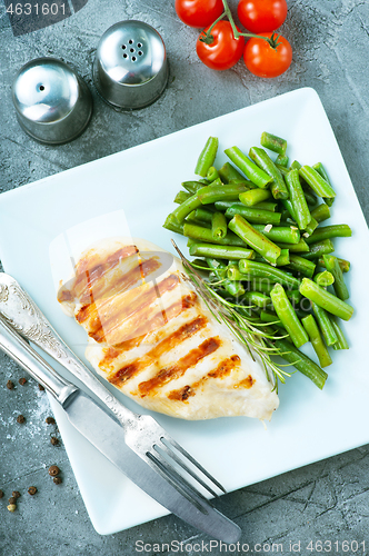 Image of chicken breast with bean