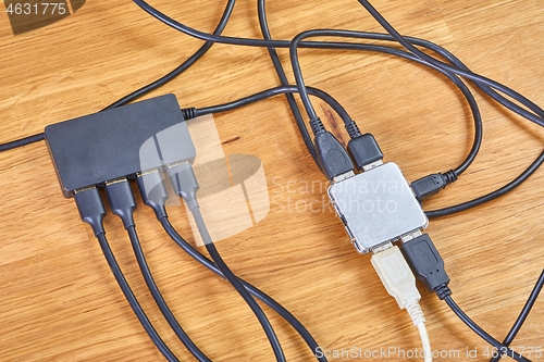 Image of Usb hubs and cables