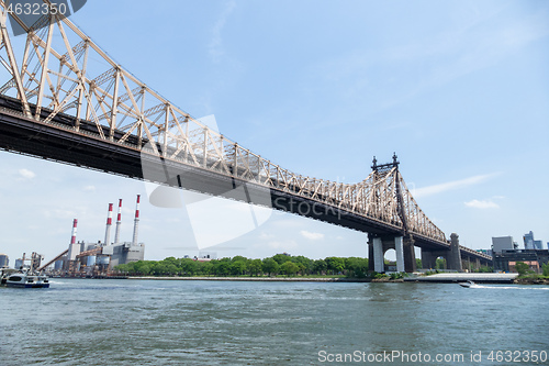 Image of Queensboro Bridge and the Ravenswood power plant