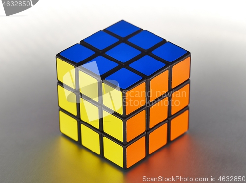 Image of Rubik\'s cube solved