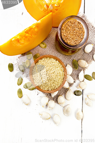 Image of Flour pumpkin in bowl on board top