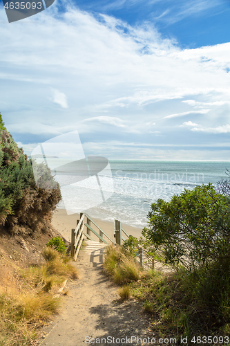 Image of boulders at the beach of Moeraki New Zealand