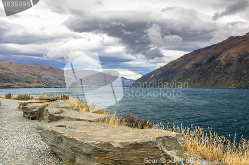 Image of lake Wakatipu in south New Zealand