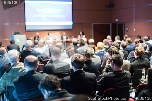 Image of Round table discussion at business conference event.