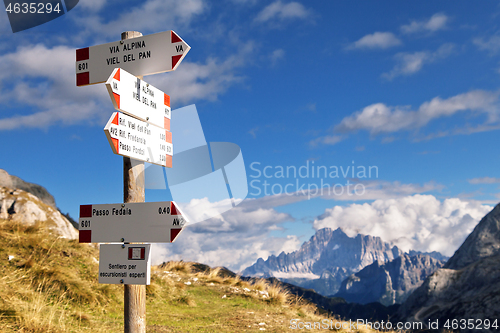 Image of Singpost in the Dolomites