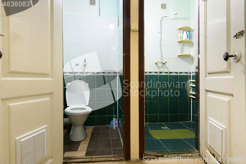 Image of Interiors next to the old toilet and bathroom