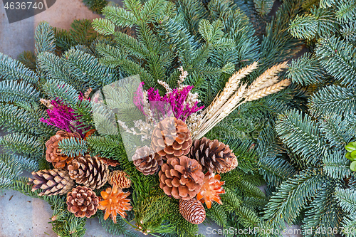 Image of Evergreen Pinecones Decor